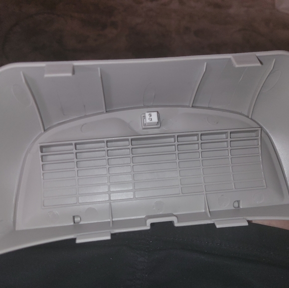 Nwot Sunglass case for Tesla Y model - Picture 4 of 9